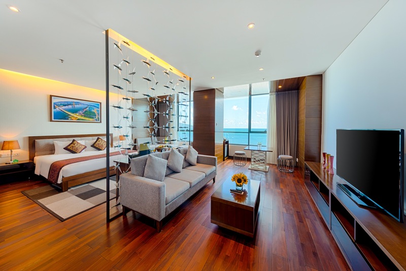 book a room at Grand Tourane Danang 