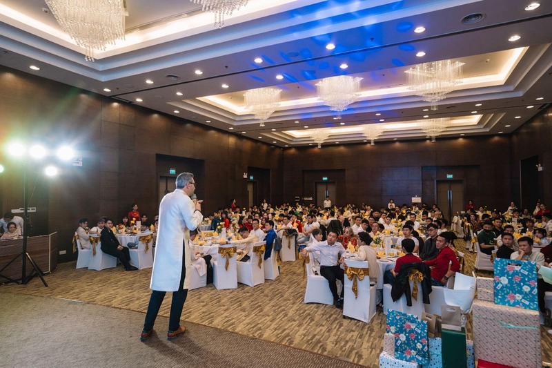 tiệc liên hoan cuối năm