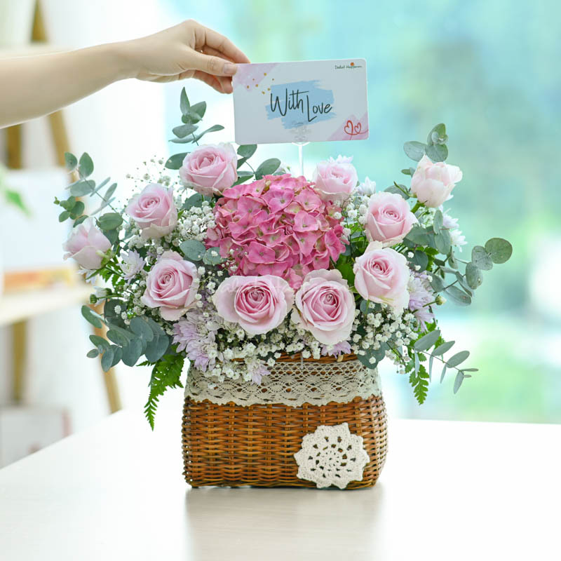 meaningful March 8th gifts 