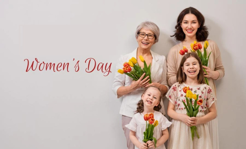 what to give on March 8th 