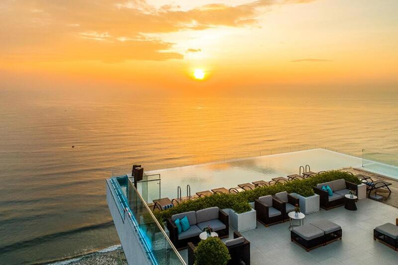 Hotels in Da Nang with outdoor swimming pool